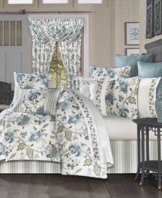 https://img.shopstyle-cdn.com/sim/46/94/46948045980232f61089981ba2ddde07_xlarge/j-queen-new-york-rosanna-comforter-sets.jpg