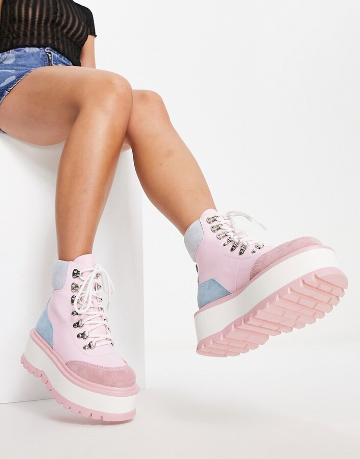 flatform lace up boots