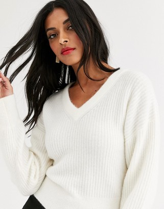 And other stories & v neck crop jumper in cream