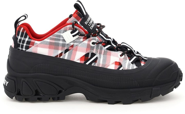 red bottom sneakers for men