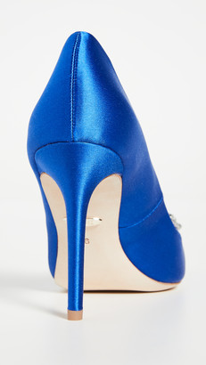 badgley mischka cher pumps