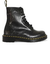 does dsw sell doc martens
