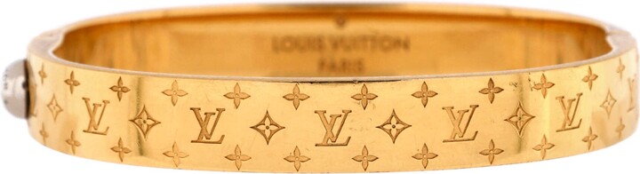 Super Louis Vuitton Essential Women'S Golden V Logo Brown Monogram Printed  Canvas Wide Bracelet M6042F