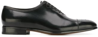 Ferragamo brogue captoe Oxford shoes - men - Calf Leather/Leather - 8