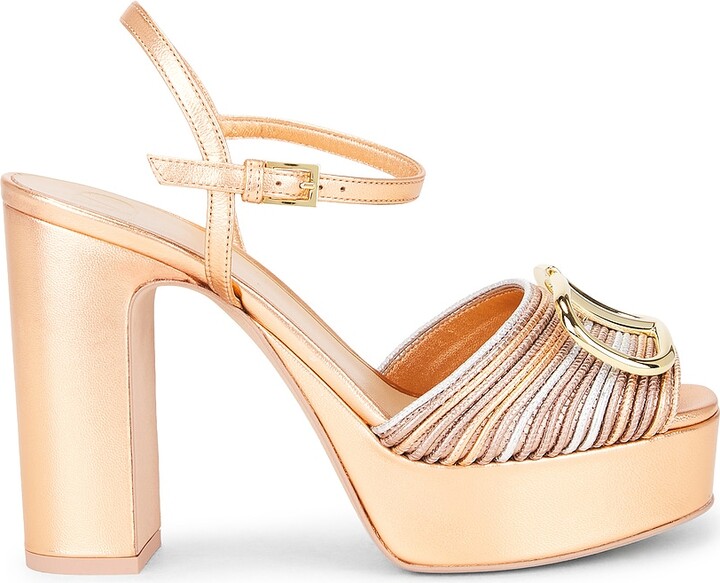 Valentino Garavani VLogo Signature Sandal in Pink