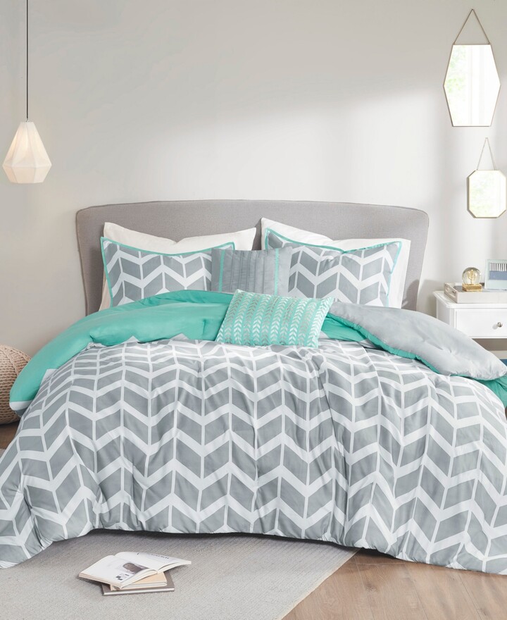 Intelligent Design Nadia Reversible 5-Pc. Comforter Set, Full/Queen