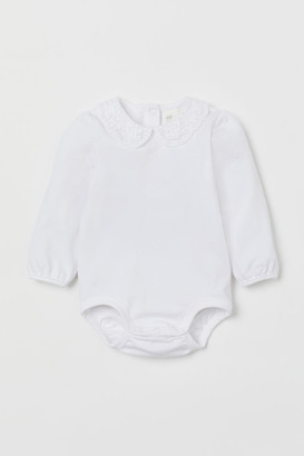 h and m baby bodysuits