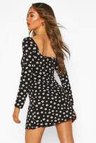Thumbnail for your product : boohoo Square Neck Daisy Print Skater Dress
