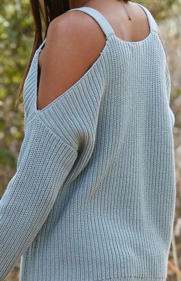 La Hearts Chunky Cold Shoulder Pullover Sweater