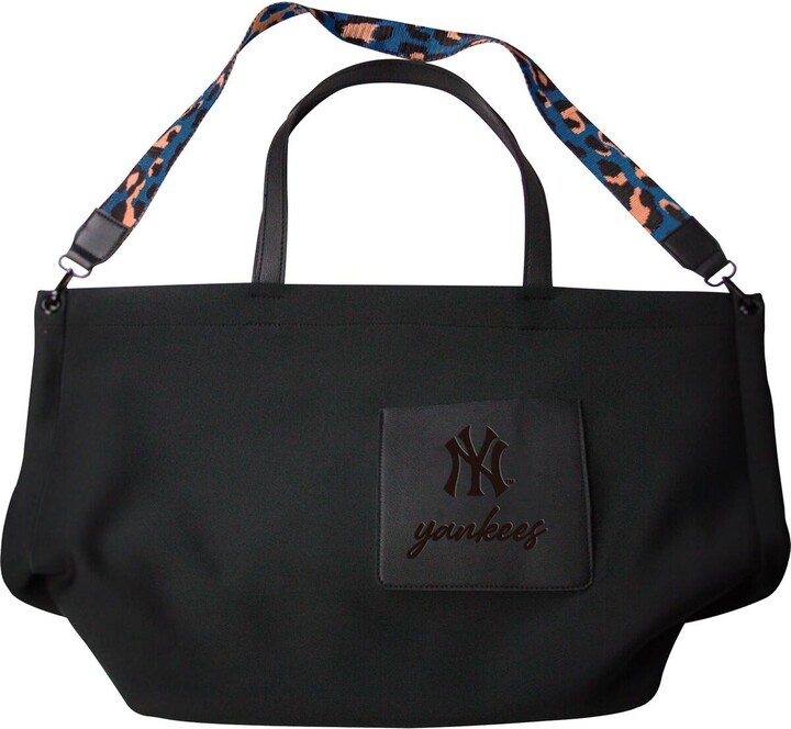 LOUNGEFLY x MLB NY Yankees Stadium Crossbody Bag with Pouch