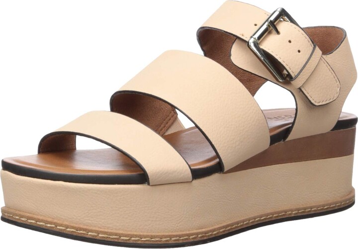 naturalizer billie platform sandal