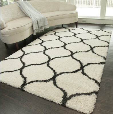House of Hampton Feather Shag Contemporary Ivory Charcoal Links Area Rug