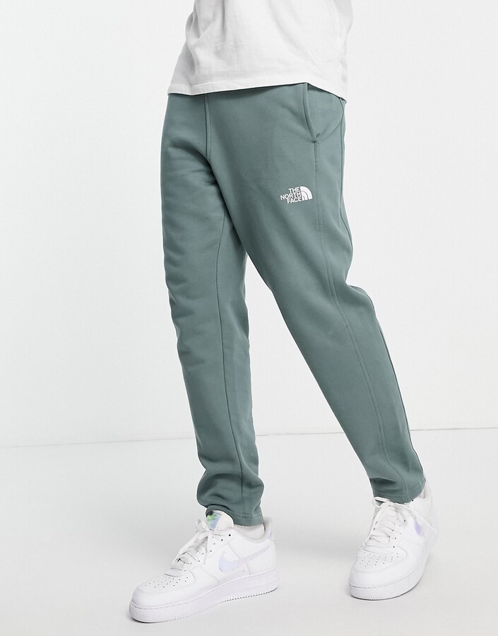 north face joggers with zip pockets