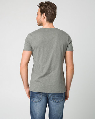 Le Château Cotton V-Neck T-Shirt