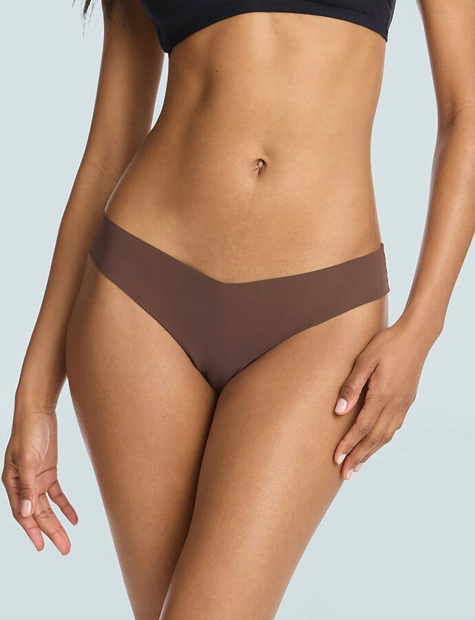 Commando Classic Solid Thong In Mocha