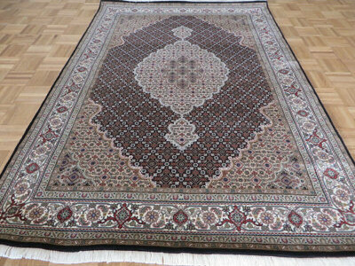 Isabelline 5'9 X 8'2 Hand Knotted Black Fine Mahi Tabrez Rug Wool & Silk 0899F9516D1E4248907D56604486CDE2