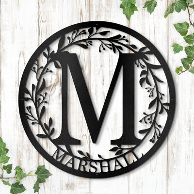 SIGNLEADER Custom Metal Name Sign Garland Floral Modern Wall Sculpture Wall Accent Outdoor Decor