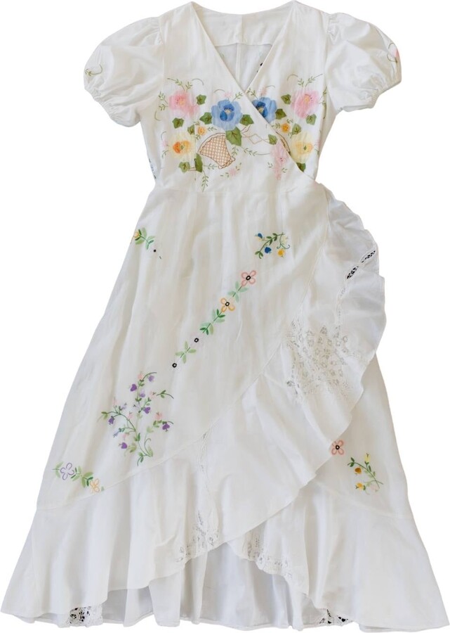 Sugar Cream Vintage Women's Upcycled Vintage Floral Embroidered Wrap ...