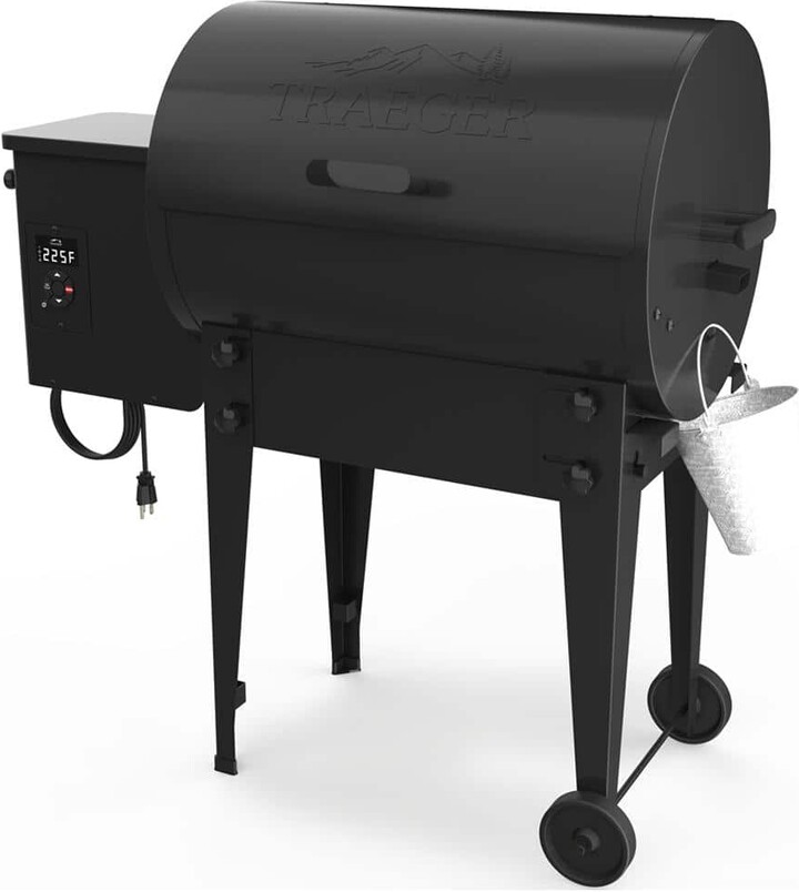Traeger Tailgater 20 Pellet Grill in Black