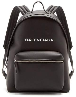 Balenciaga Everyday Logo Print Leather Backpack - Womens - Black White