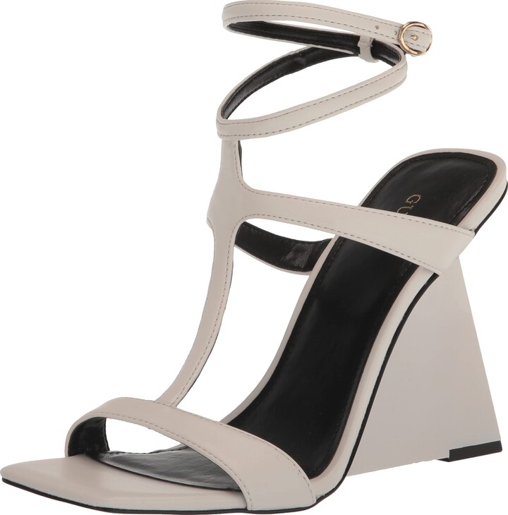 GUESS Women's Bacio3 Heeled Sandal