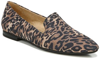 naturalizer smoking slipper