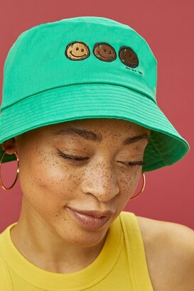 Forever 21 Ron Bass Embroidered Bucket Hat in Green