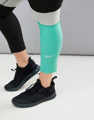 Nike Nike Training Nike Plus Training Power Legging In Mint Colourblock