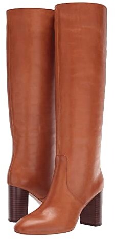 mini skirt and ankle boots look