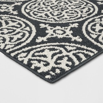 Threshold 4'X5'6" Washable Medallion Tufted And Hooked Accent Rug Gray