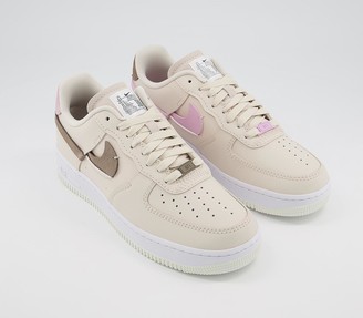 Nike Air Force 1 07 Trainers Light 