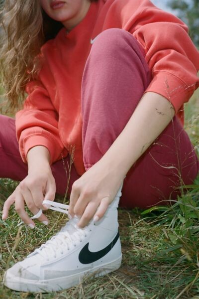 Nike retro sneakers womens - perscard.net