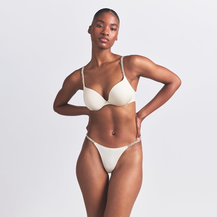 SKIMS Ultimate Rhinestone Teardrop Push-Up Bra | Ecru