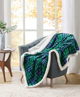 Today only: Martha Stewart 50 x 60 sherpa throws for $20 - Clark Deals