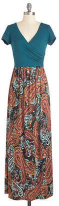 Gilli Inc Sing-along With Me Dress in Paisley