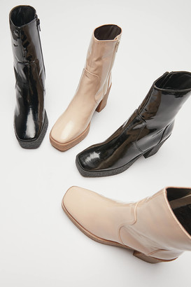 urban outfitters chunky boots