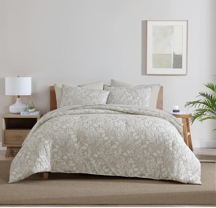 Design Studio Turning Leaf Neutral 2-Piece Polyester Woven Matelasse Crinkle Jacquard Comforter Set - Twin