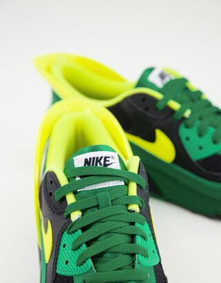 Nike Air Max 90 Flyease Trainers