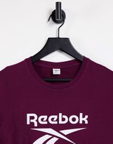 Thumbnail for your product : Reebok big logo t-shirt in marron