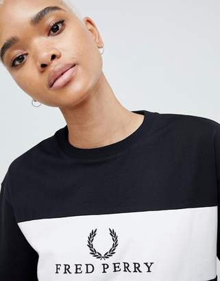 Fred Perry Wreath Logo Panel T Shirt