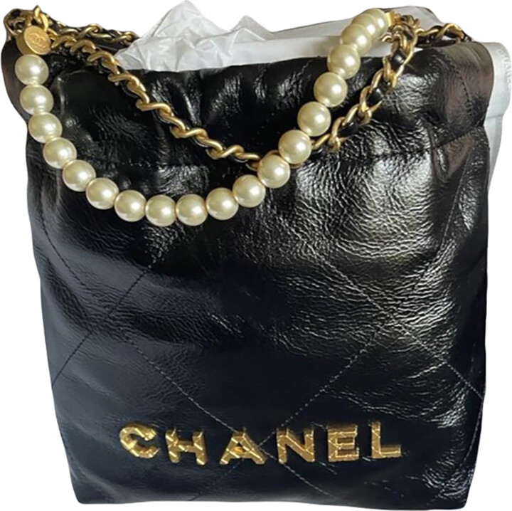 Chanel 22 leather crossbody bag