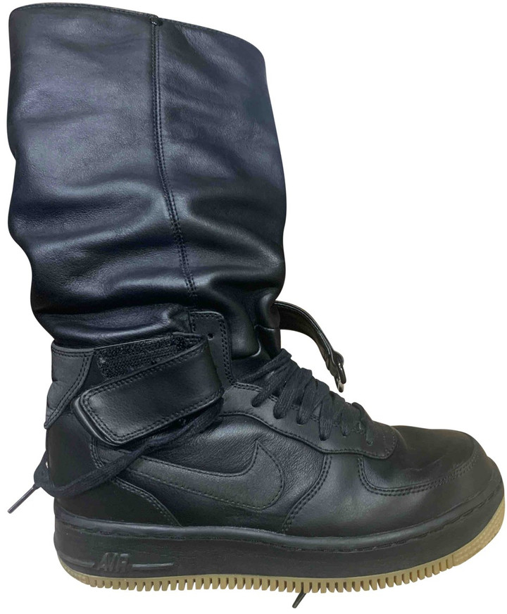 nike black boots womens
