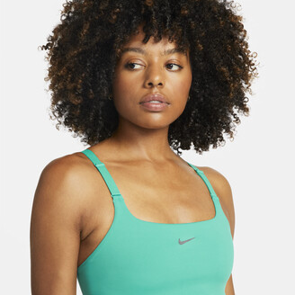 Nike Women's Yoga Alate Versa Light-Support Lightly Lined Sports