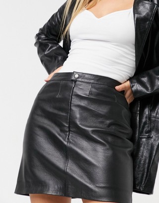 Bolongaro Trevor Sandra leather skirt in black