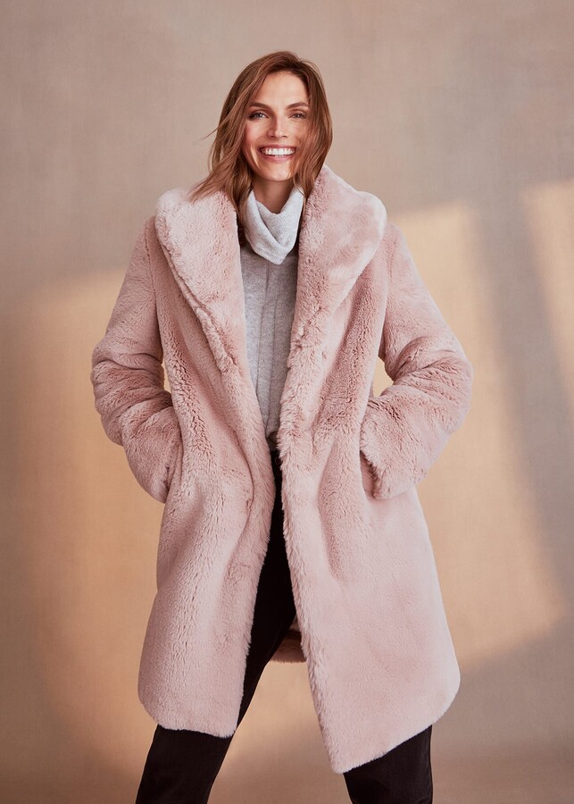 three button suit which button