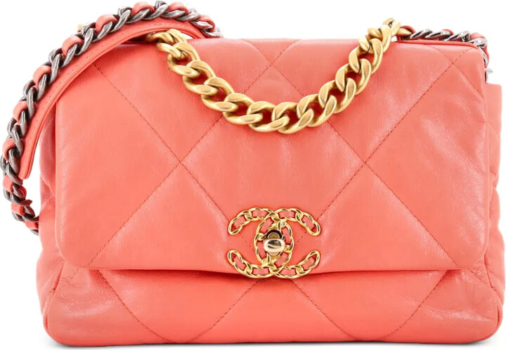 Chanel Pre Owned 19 Flap Bag Quilted Leather Medium crossbody bag