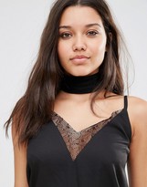 Thumbnail for your product : Missguided Slinky Choker