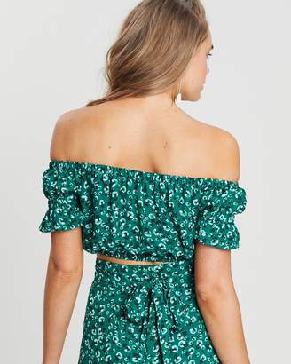Lulu and Rose Reese Off-Shoulder Top