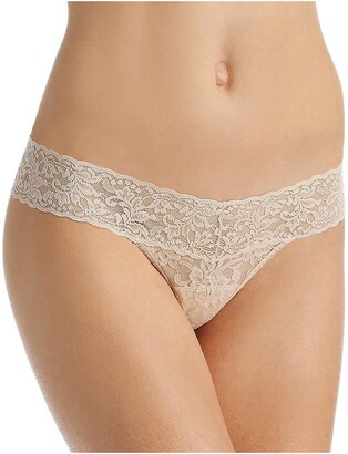 Hanky Panky Women's Petite Signature Lace Low Rise Thong White Thongs One Size - White -