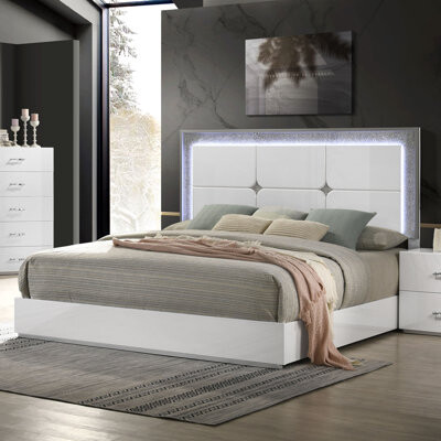 Enitial Lab Valenzuela Panel Bed